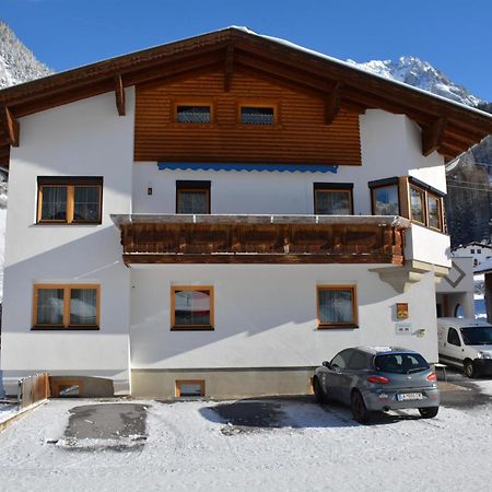 Apartamento Haus Schimpfoessl Flirsch Exterior foto