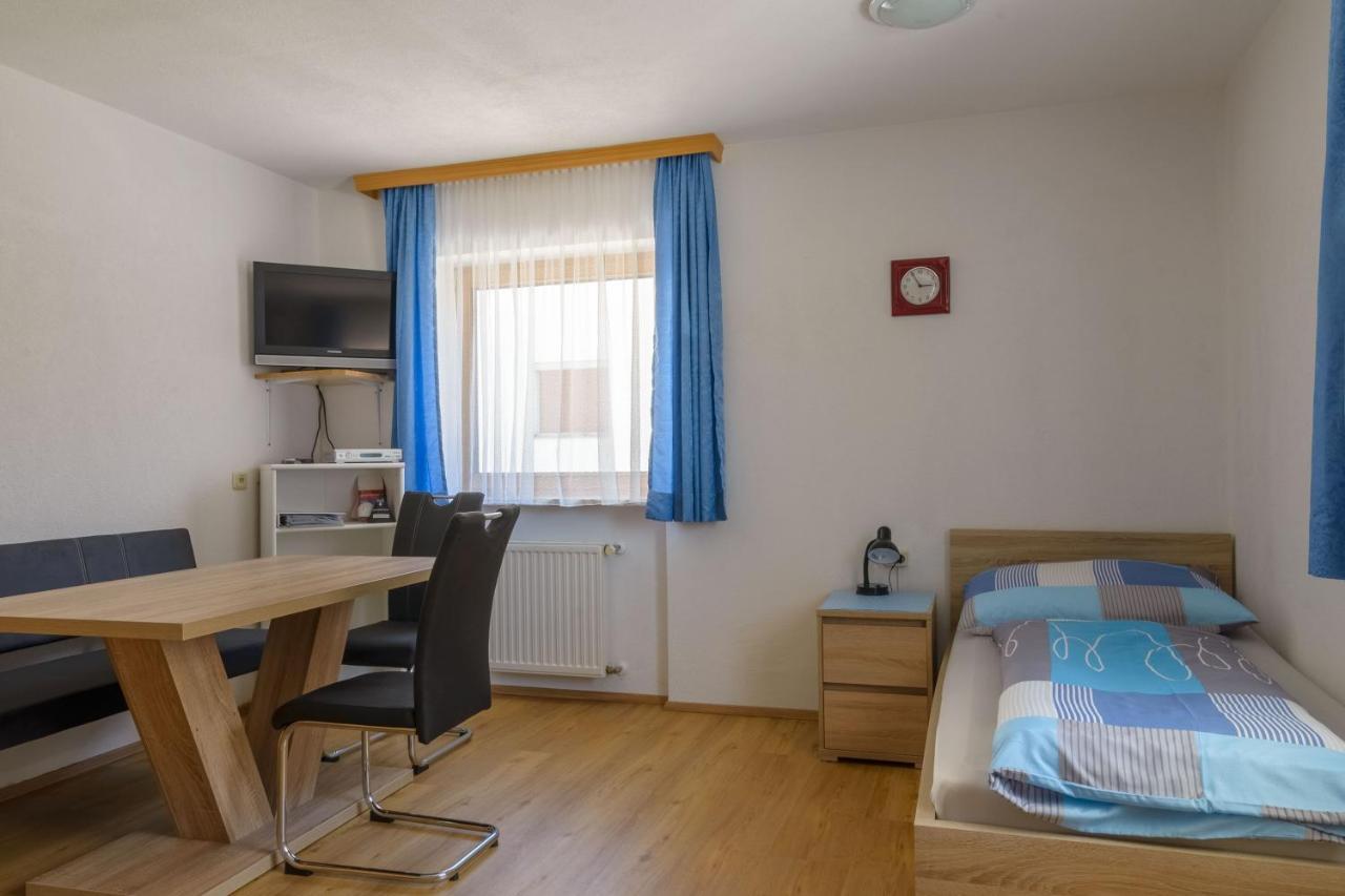 Apartamento Haus Schimpfoessl Flirsch Exterior foto