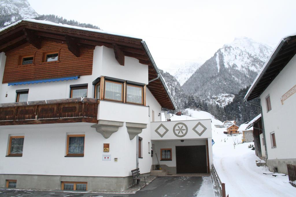Apartamento Haus Schimpfoessl Flirsch Exterior foto